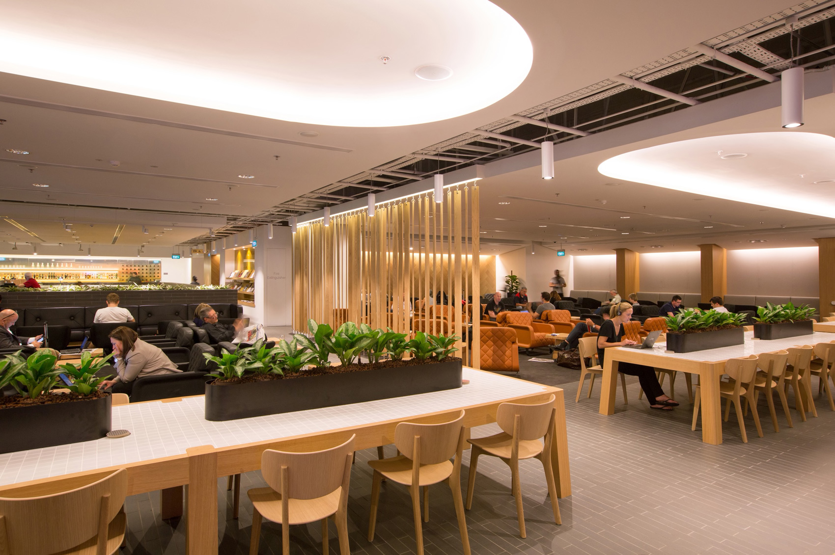 Qantas Singapore Business Lounge