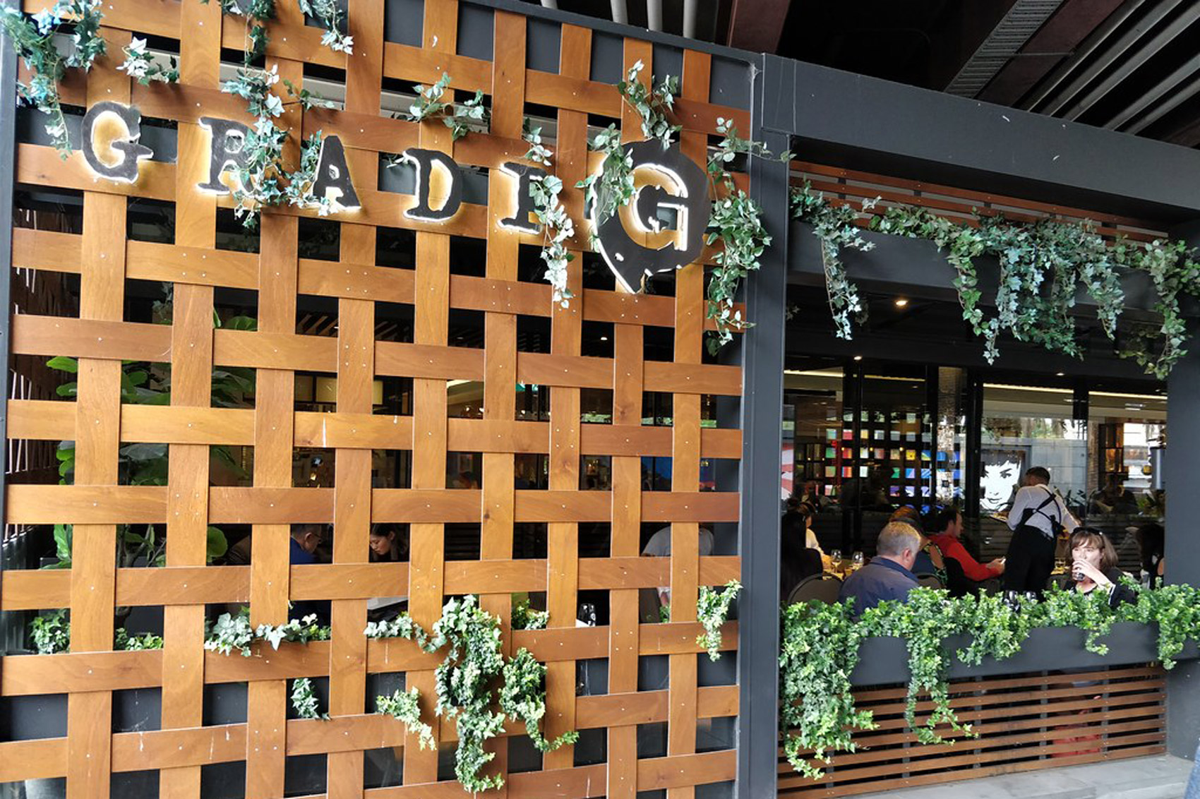 Grandi Exterior